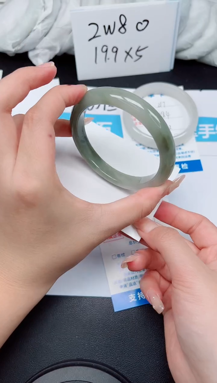 【闪购商品】石英质玉手镯未镶嵌G218-62.7