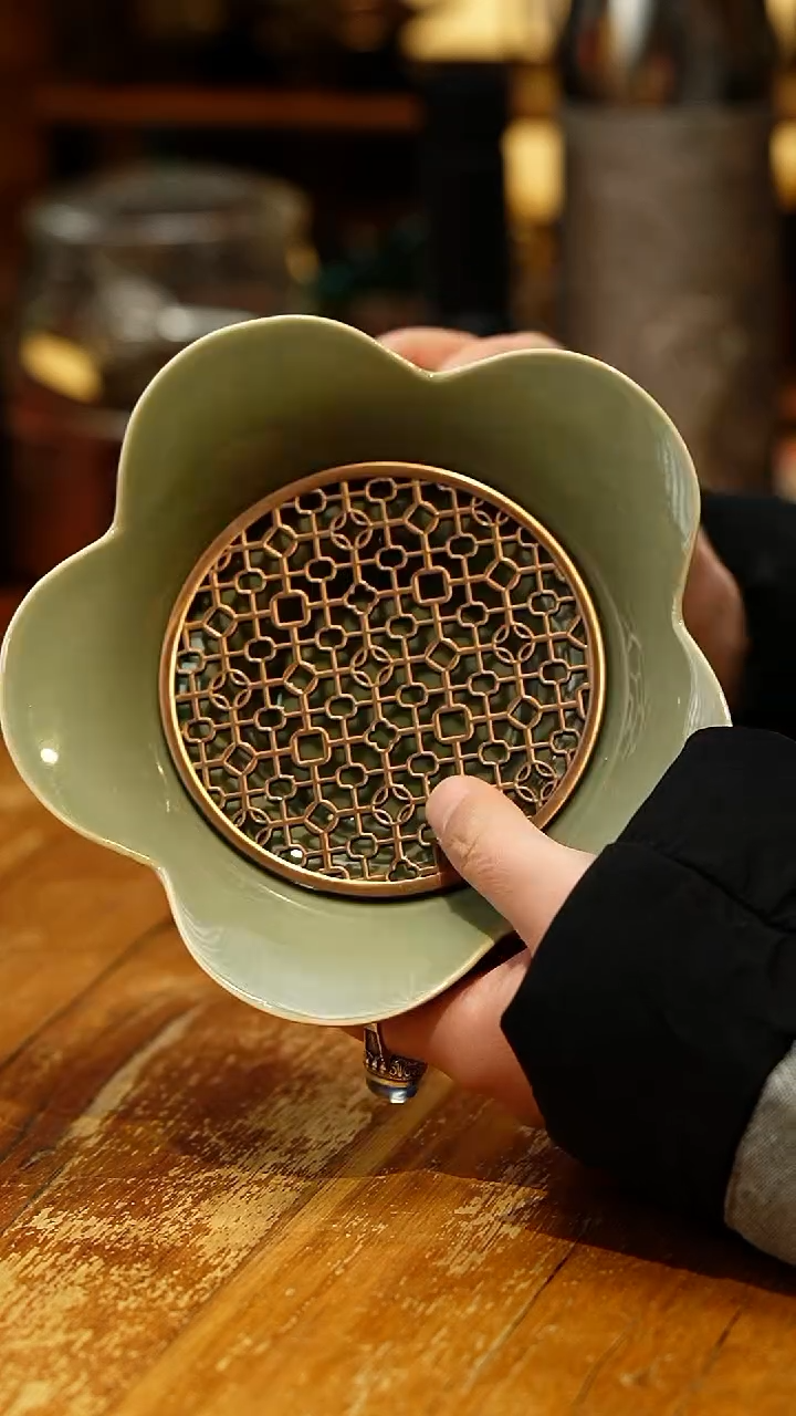 【闪购商品】暗香疏影/青瓷花语壶承