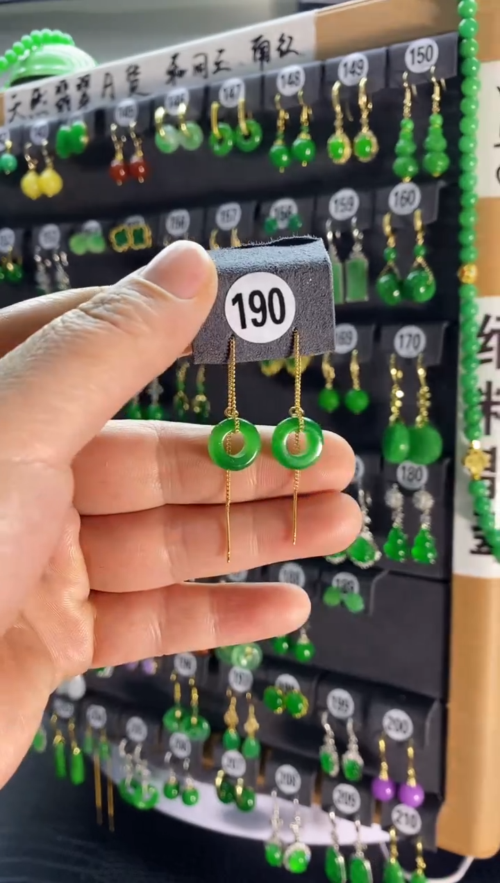【闪购商品】翡翠耳饰银S925镶嵌190....