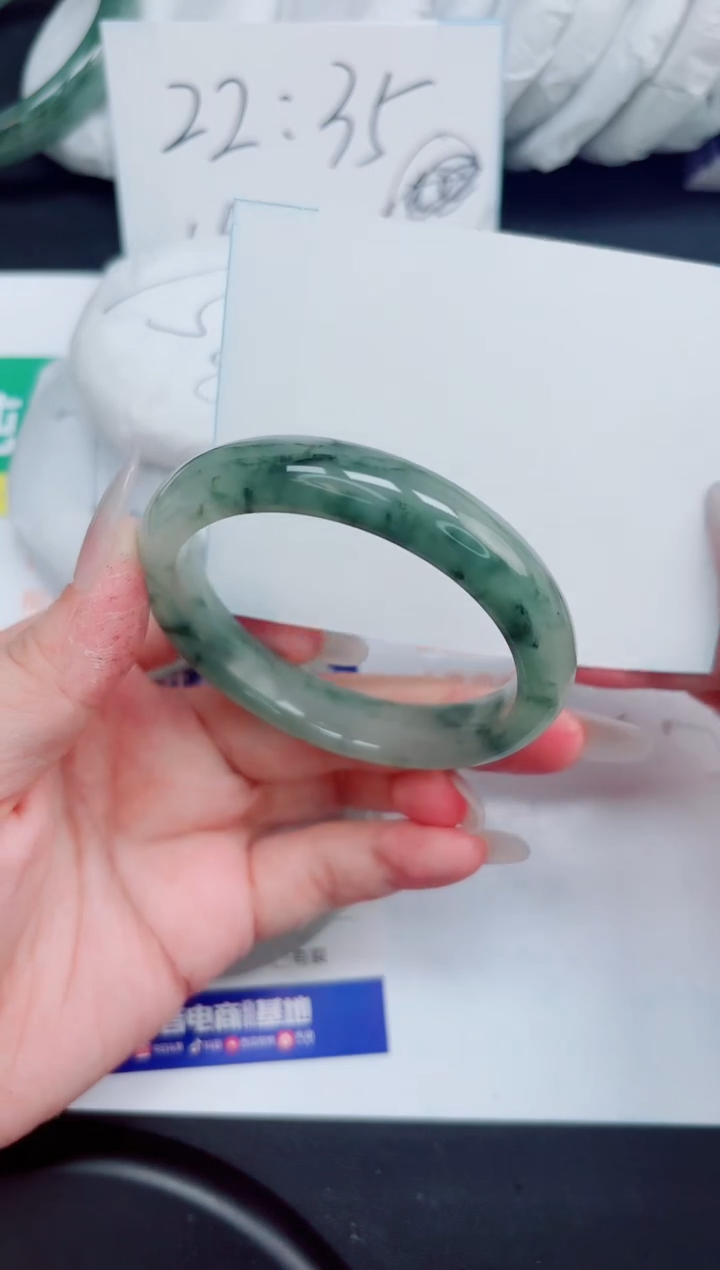 石英质玉手镯未镶嵌0111-56