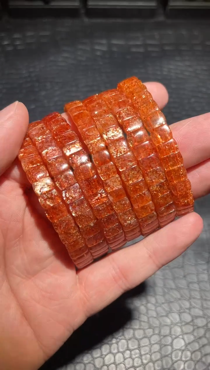 【闪购商品】日光石手牌未镶嵌金太阳手牌（多样性发其一）