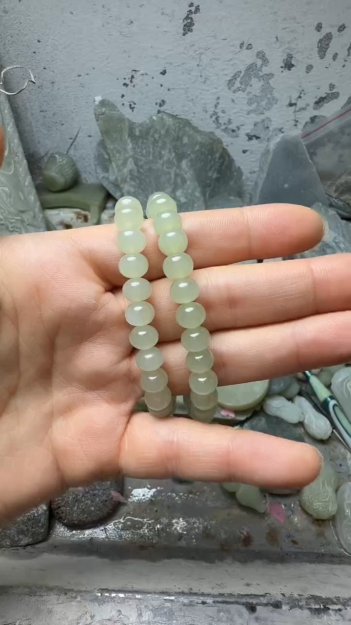 吊坠(赠链)未镶嵌和田玉手链 多样性发货   拍一发一