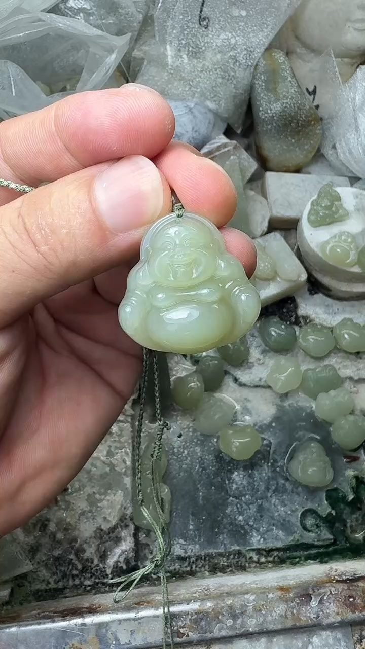 和田玉未镶嵌颈饰1