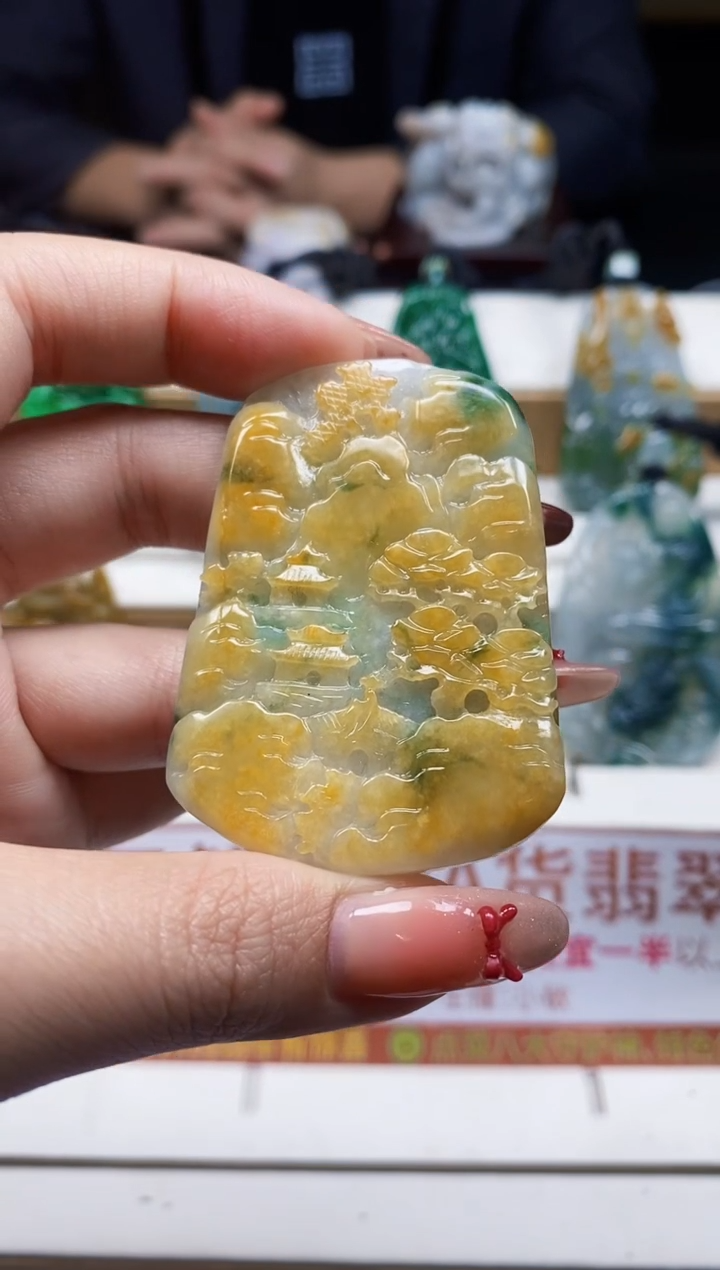 颈饰未镶嵌翡翠翡翠A货