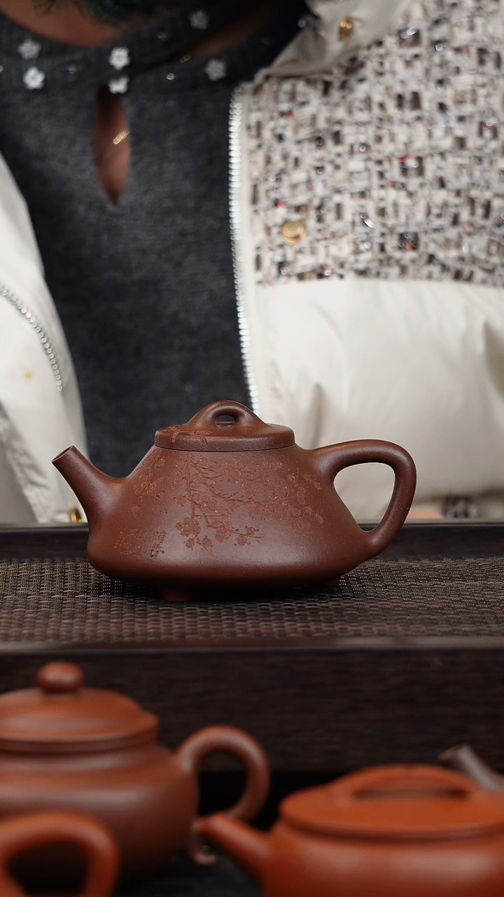 【闪购商品】紫砂茶壶微瑕刻绘子冶底曹清
