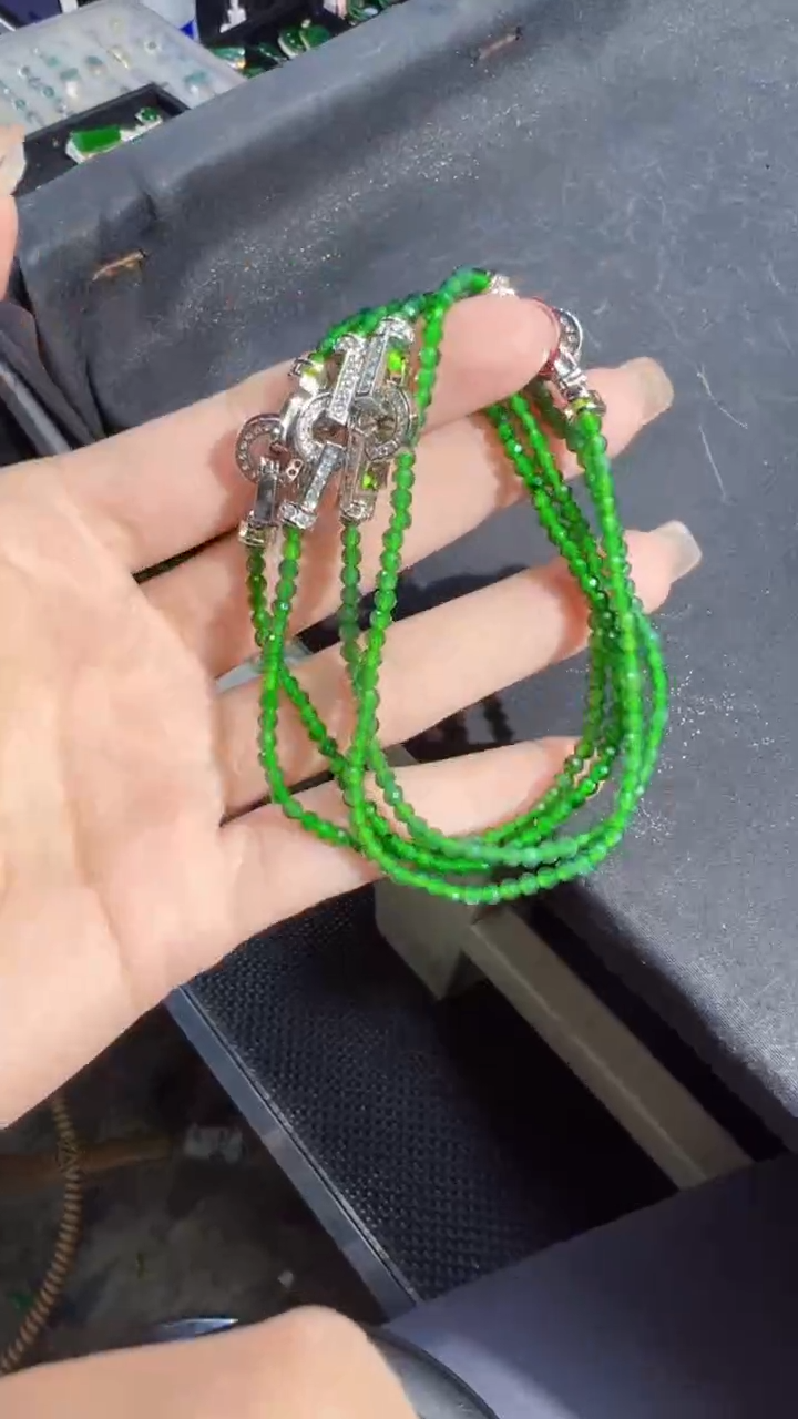 【闪购商品】定制翡翠未镶嵌手串商品多样性发货1