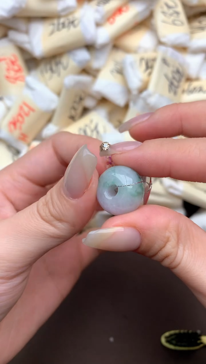 【闪购商品】翡翠挂件未镶嵌— 