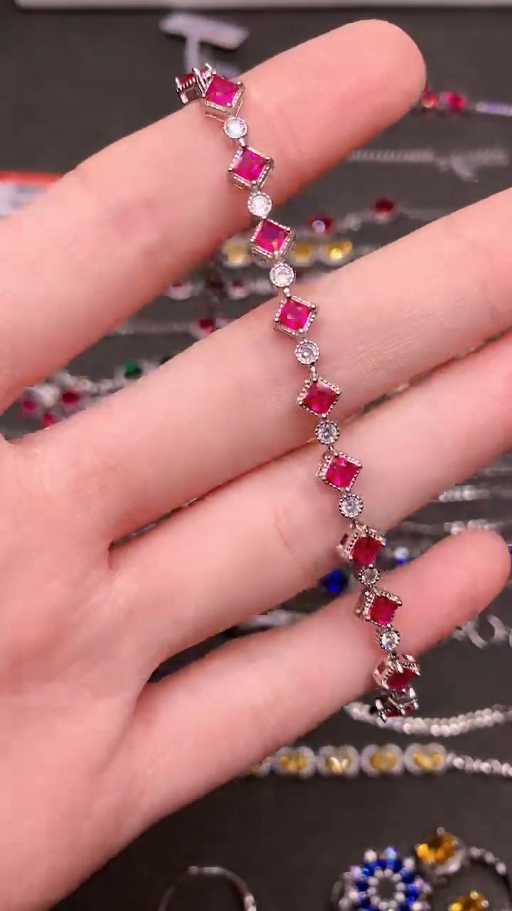 【闪购商品】红宝石手链银S925镶嵌.......