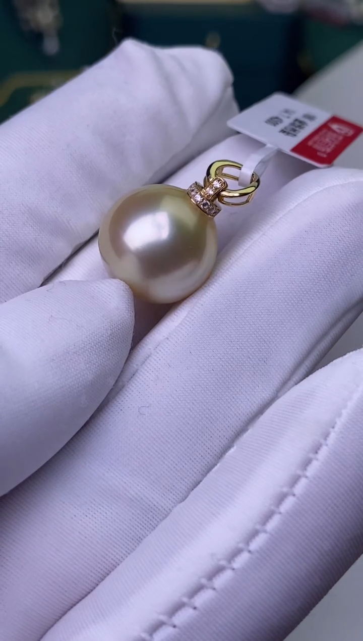 【闪购商品】海水珍珠颈饰18K金镶嵌1