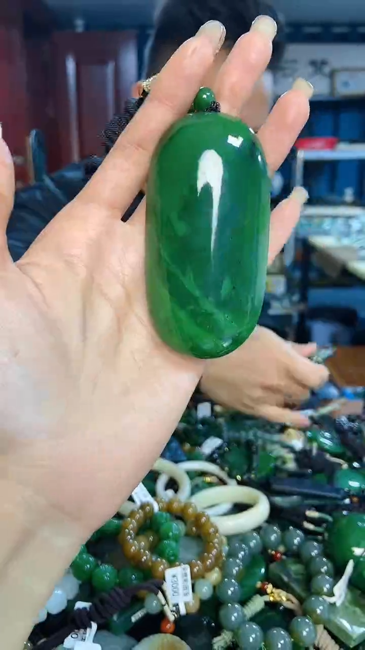 未镶嵌和田玉挂件1