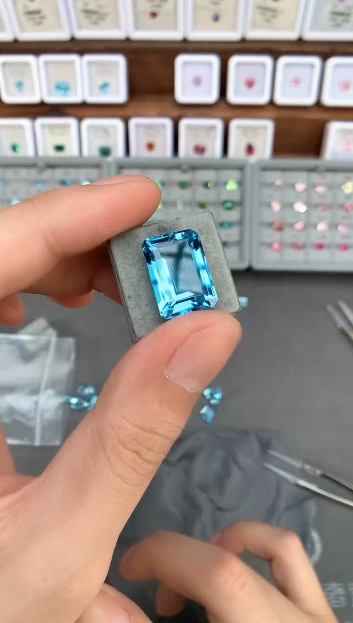 【闪购商品】定制托帕石裸石未镶嵌20.45ct