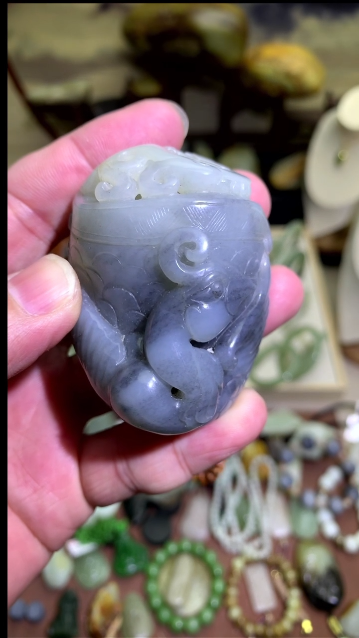 【闪购商品】和田玉颈饰未镶嵌青花把件