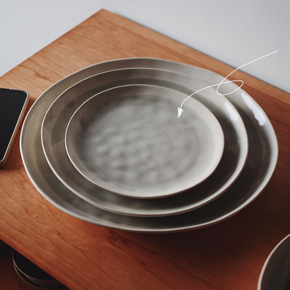 【瑕疵】Spring Moon淡绿手绘-8英寸小平盘 20.4×2cm