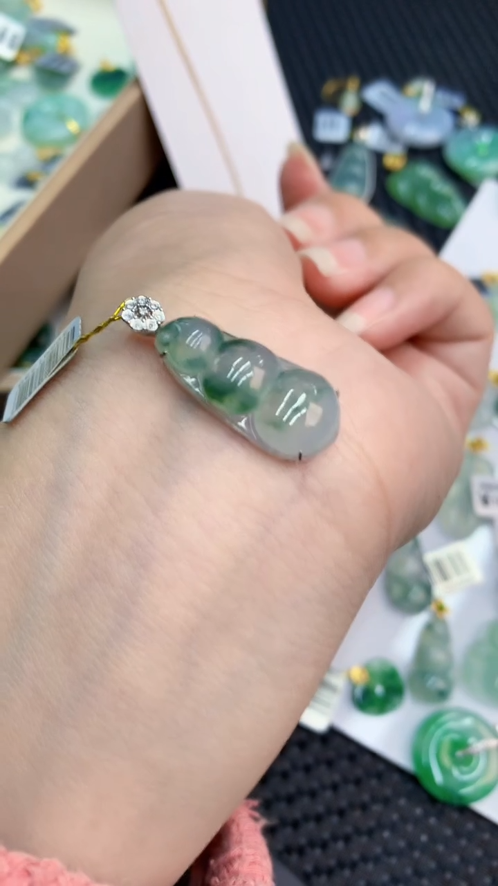 【闪购商品】翡翠颈饰18K金镶嵌            8