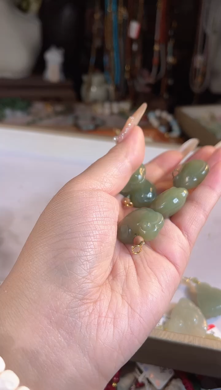 【闪购商品】和田玉吊坠(不含链)银S925镶嵌多样性发货其一