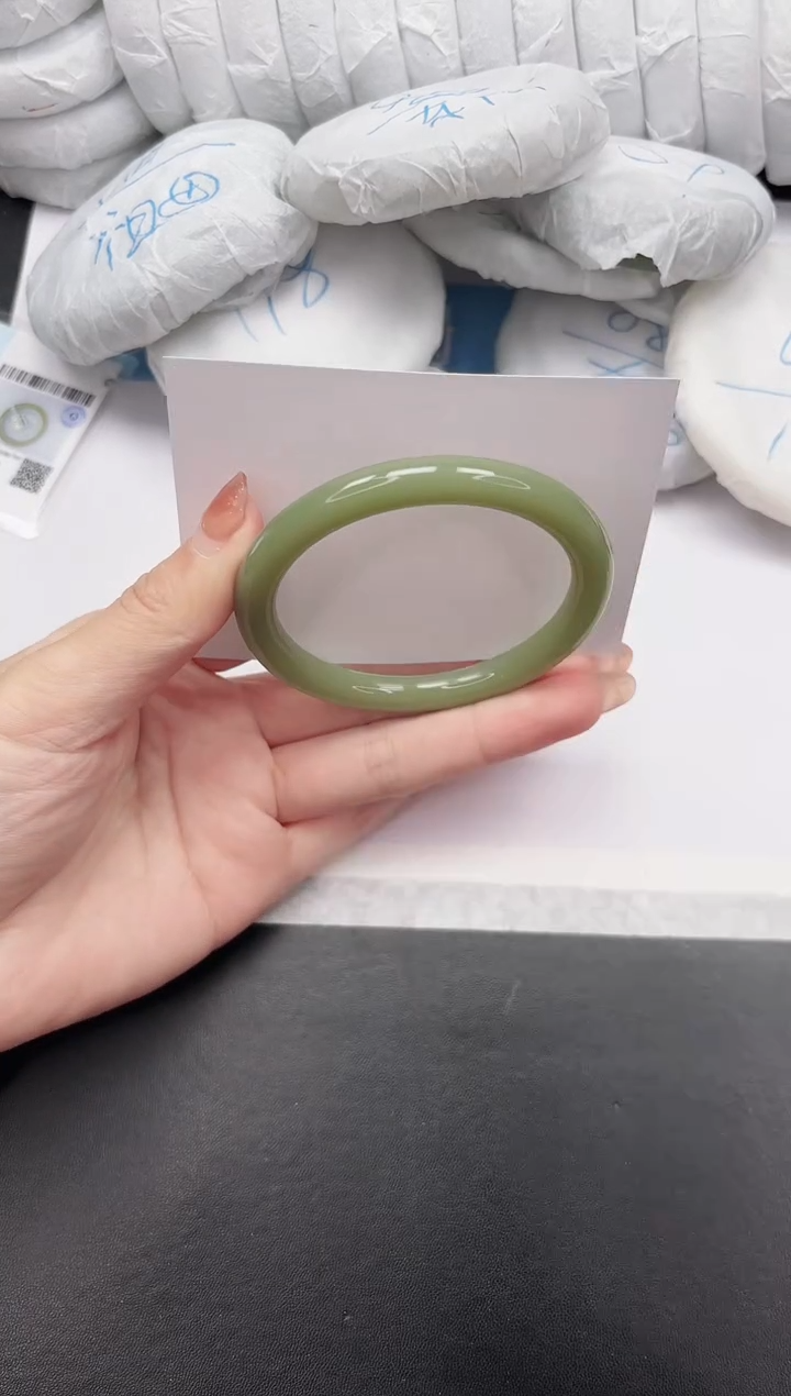 未镶嵌手镯石英质玉59-58.5HSYT39