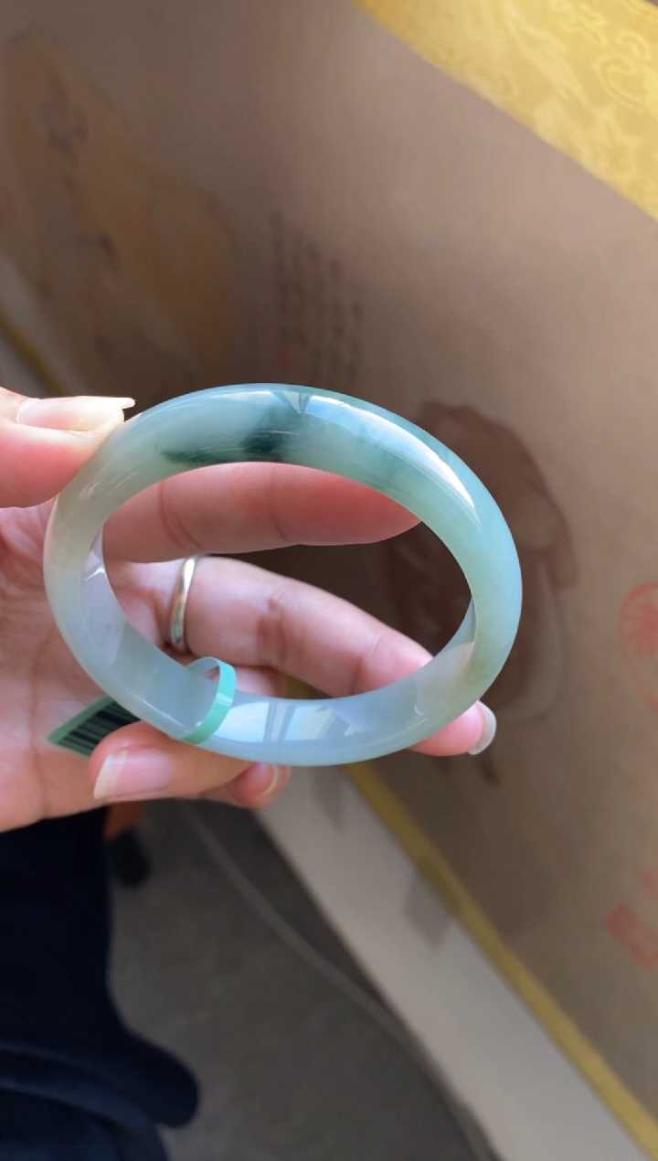 未镶嵌手镯翡翠（高货 天漏）冰胶湖水绿底飘花4号