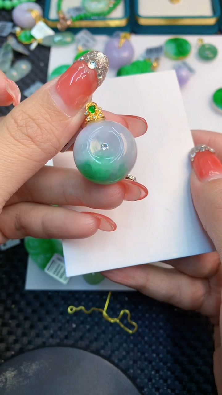 颈饰未镶嵌翡翠1