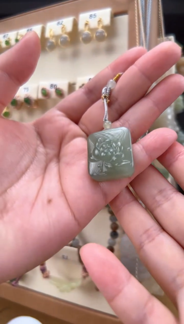 【闪购商品】和田玉颈饰未镶嵌无事牌吊坠