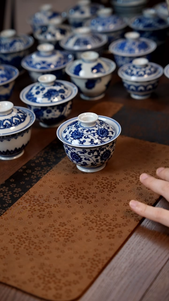 春风缠枝盖碗11111111