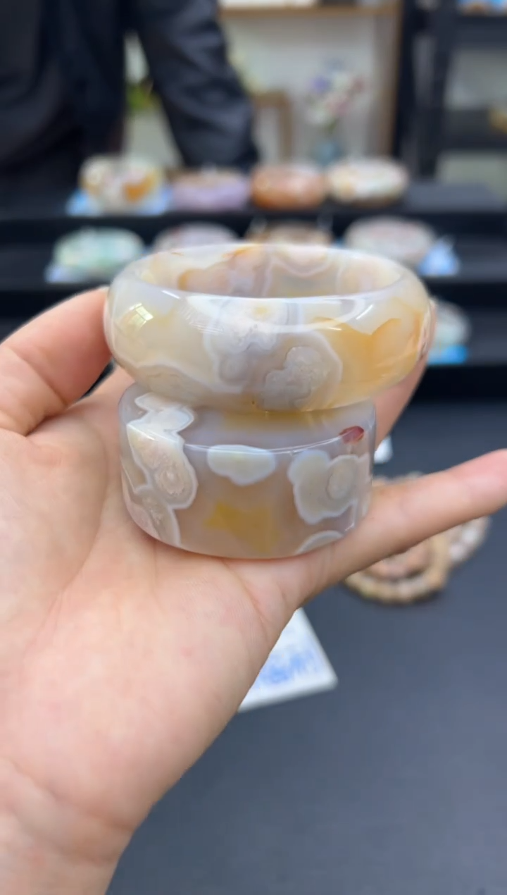 【闪购商品】石英质玉手镯未镶嵌A44(56圈赠送镯心)