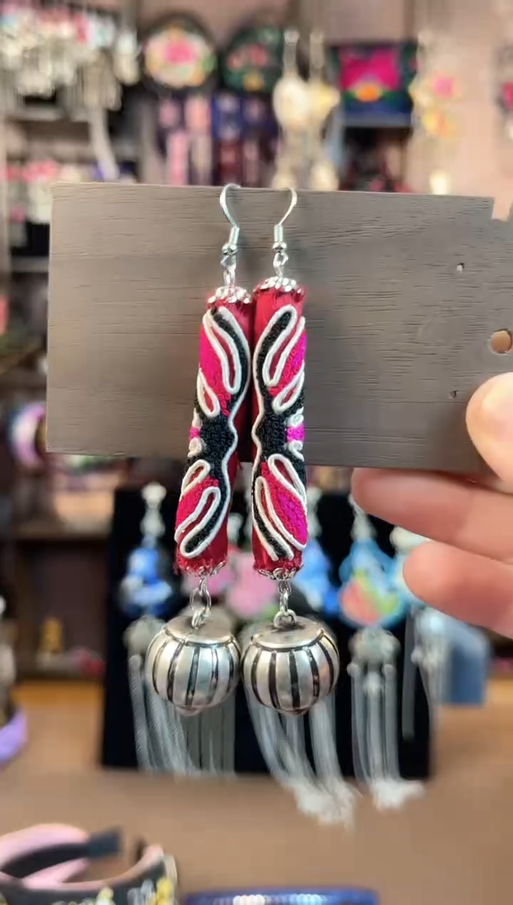 织绣幸****^民族风手工非遗老绣饰品480