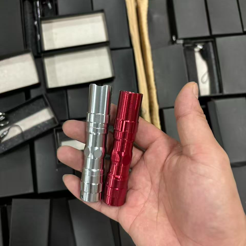 发2个-小型手电筒电池LED手电筒应急日用学生宿舍适用-颜色不挑