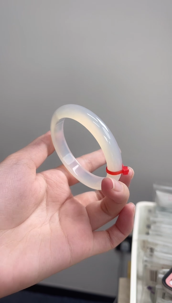 手镯玛瑙/玉髓未镶嵌54圈