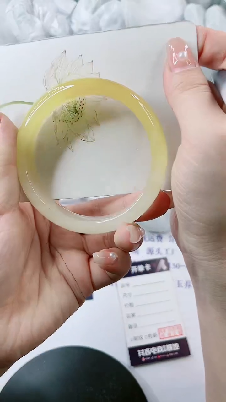 【闪购商品】石英质玉手镯未镶嵌0850637939-多样性发货