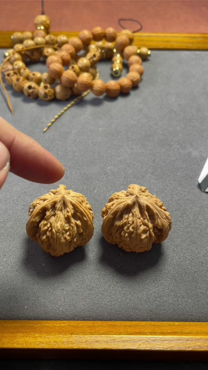 【闪购商品】文玩核桃把件御龙粗筋