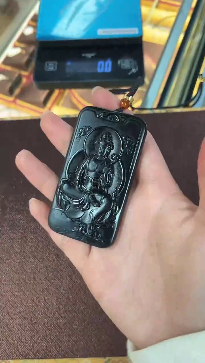 颈饰未镶嵌和田玉和田玉挂件观音 M052