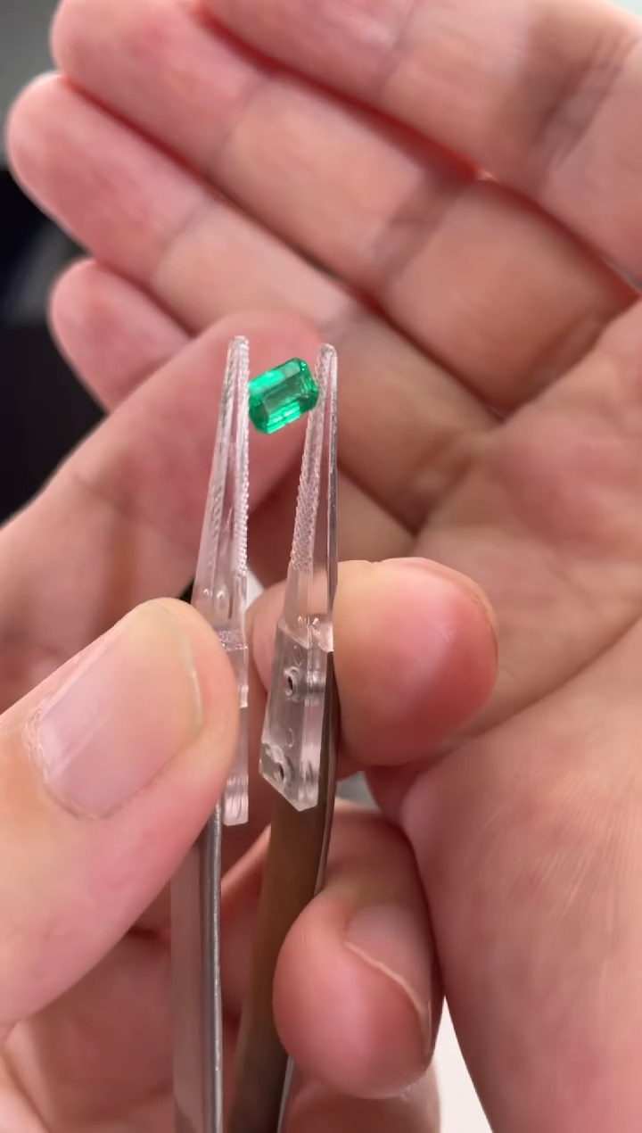 【闪购商品】祖母绿裸石未镶嵌68分潘杰希尔祖母绿