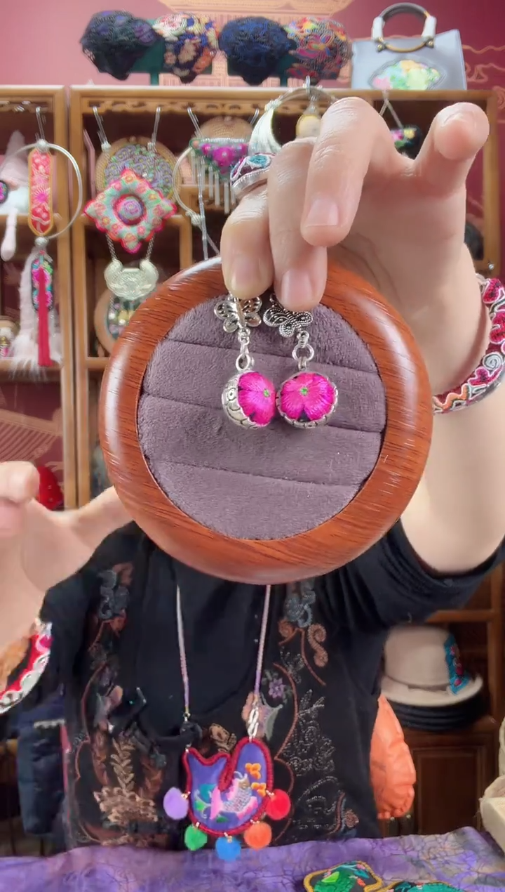 刺绣耳环116甜甜家