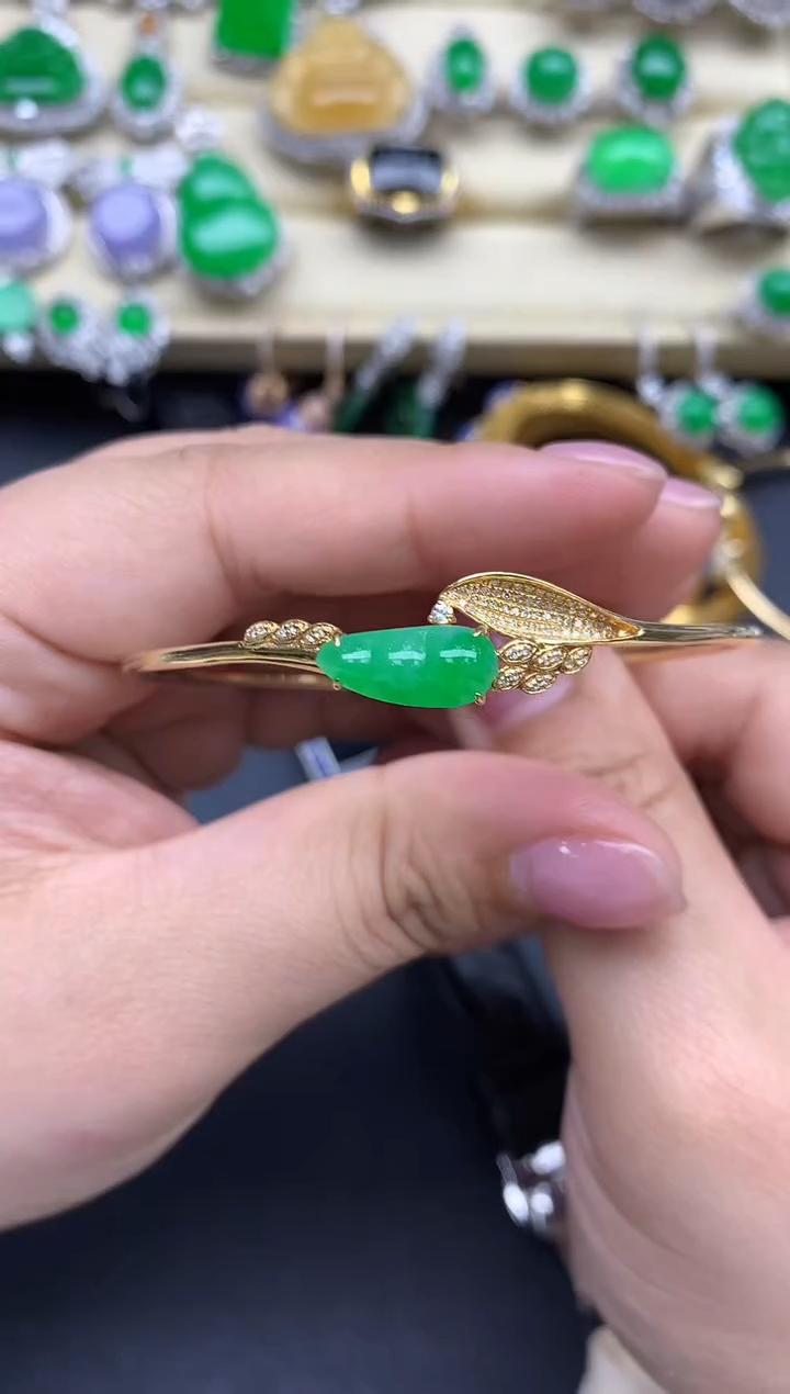 【闪购商品】翡翠手镯18K金镶嵌520-中国好珍宝