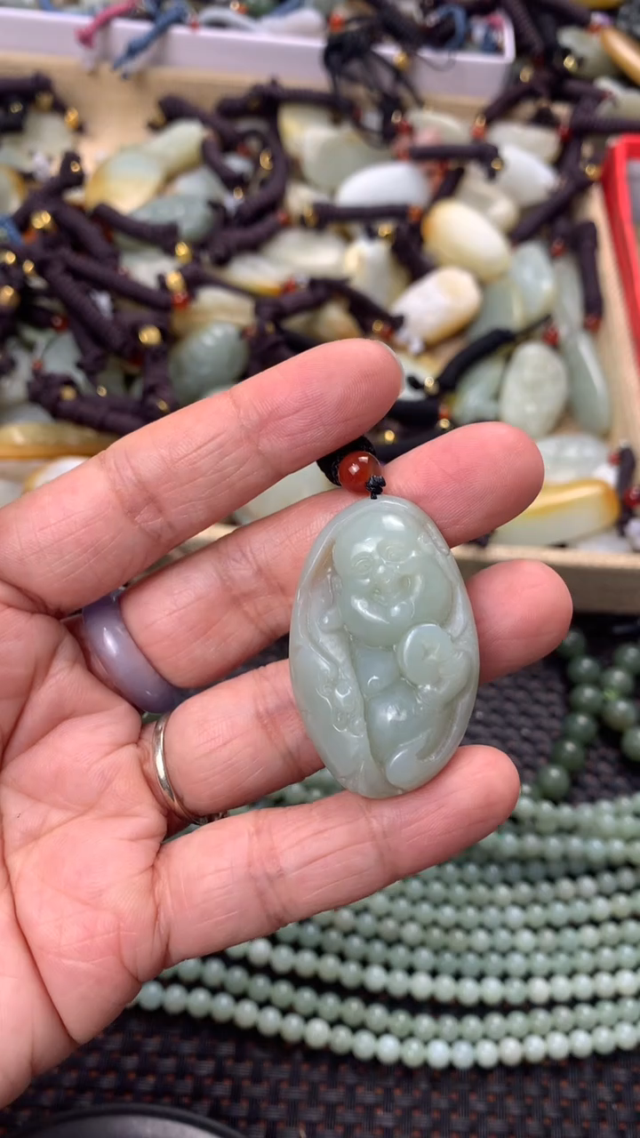 【闪购商品】和田玉颈饰未镶嵌多样性发货没有证书拍一发一有瑕