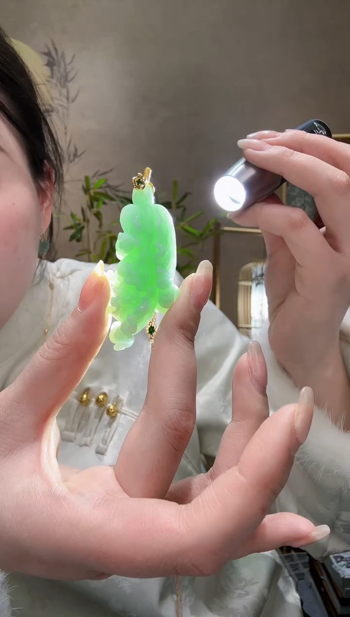 【闪购商品】翡翠颈饰未镶嵌吊坠