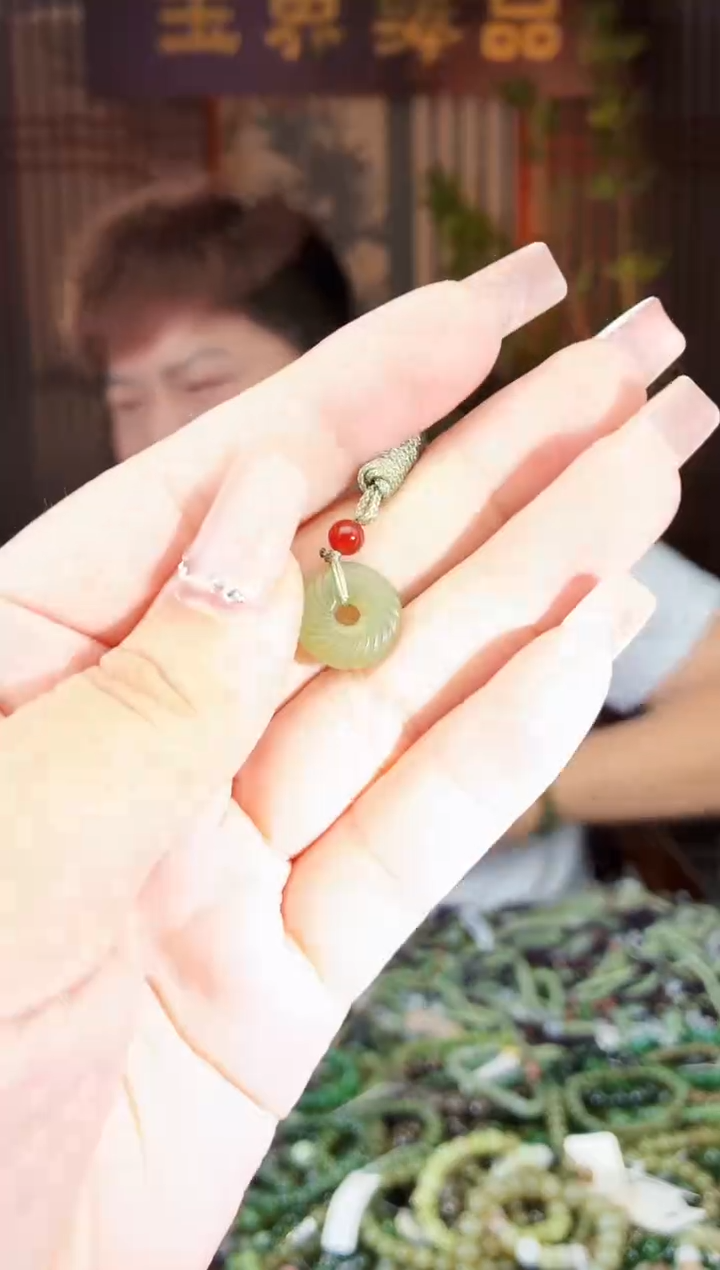 和田玉未镶嵌颈饰拍一发一