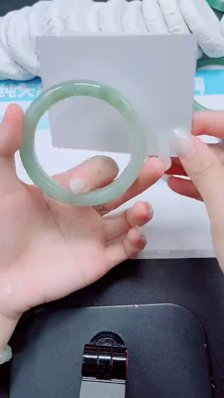 石英质玉手镯未镶嵌204/58.5