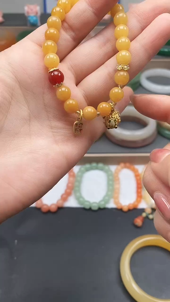 石英质玉手镯未镶嵌手链