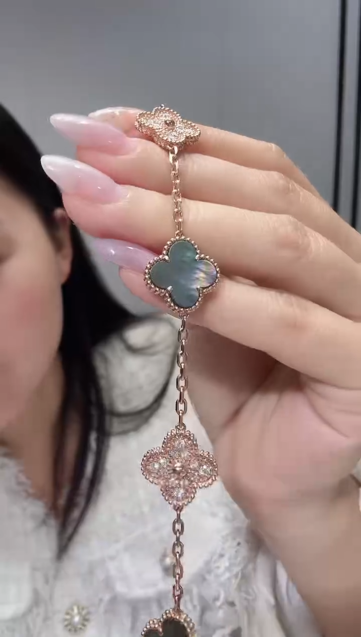 手链18K金镶嵌钻石灰贝隔钻手链GHJ