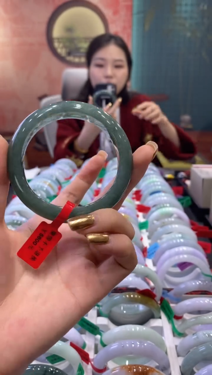 【闪购商品】翡翠手镯未镶嵌多人03873