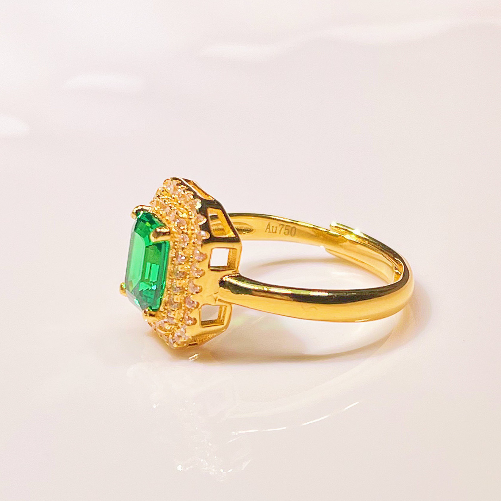 培育祖母绿中国好珍宝-18k金镶嵌豪华款方糖祖母绿戒指