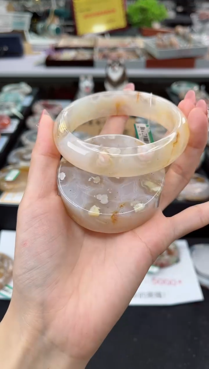 【闪购商品】石英质玉手镯未镶嵌64圈口（赠品镯心）6507262