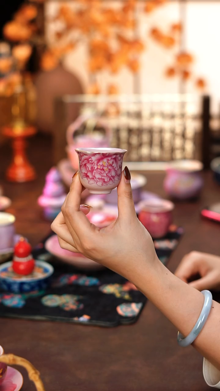 瓷也粉汝牡丹花花口杯