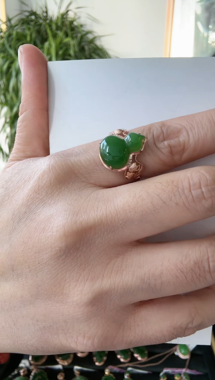 【闪购商品】和田玉戒指18K金镶嵌Q