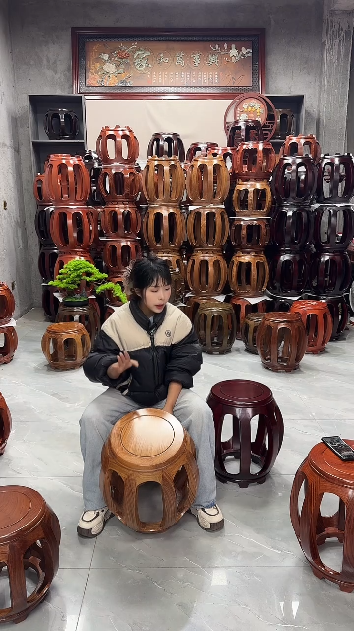 【闪购商品】花梨木类家具原木色大号鼓凳一对