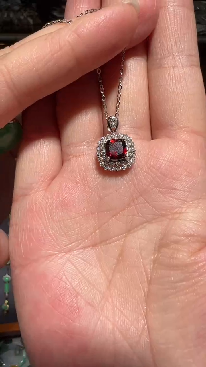 【闪购商品】石榴石颈饰银S925镶嵌石榴石