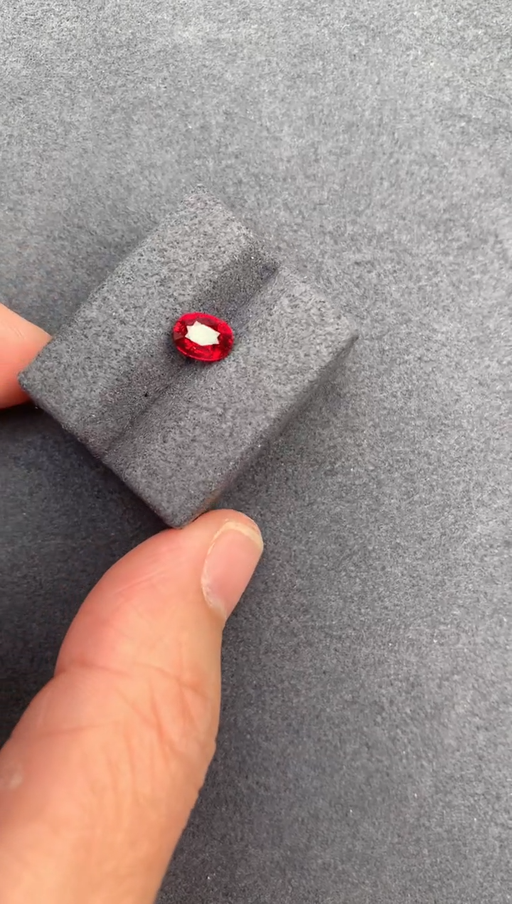 【闪购商品】红宝石裸石未镶嵌1ct无烧鸽血红