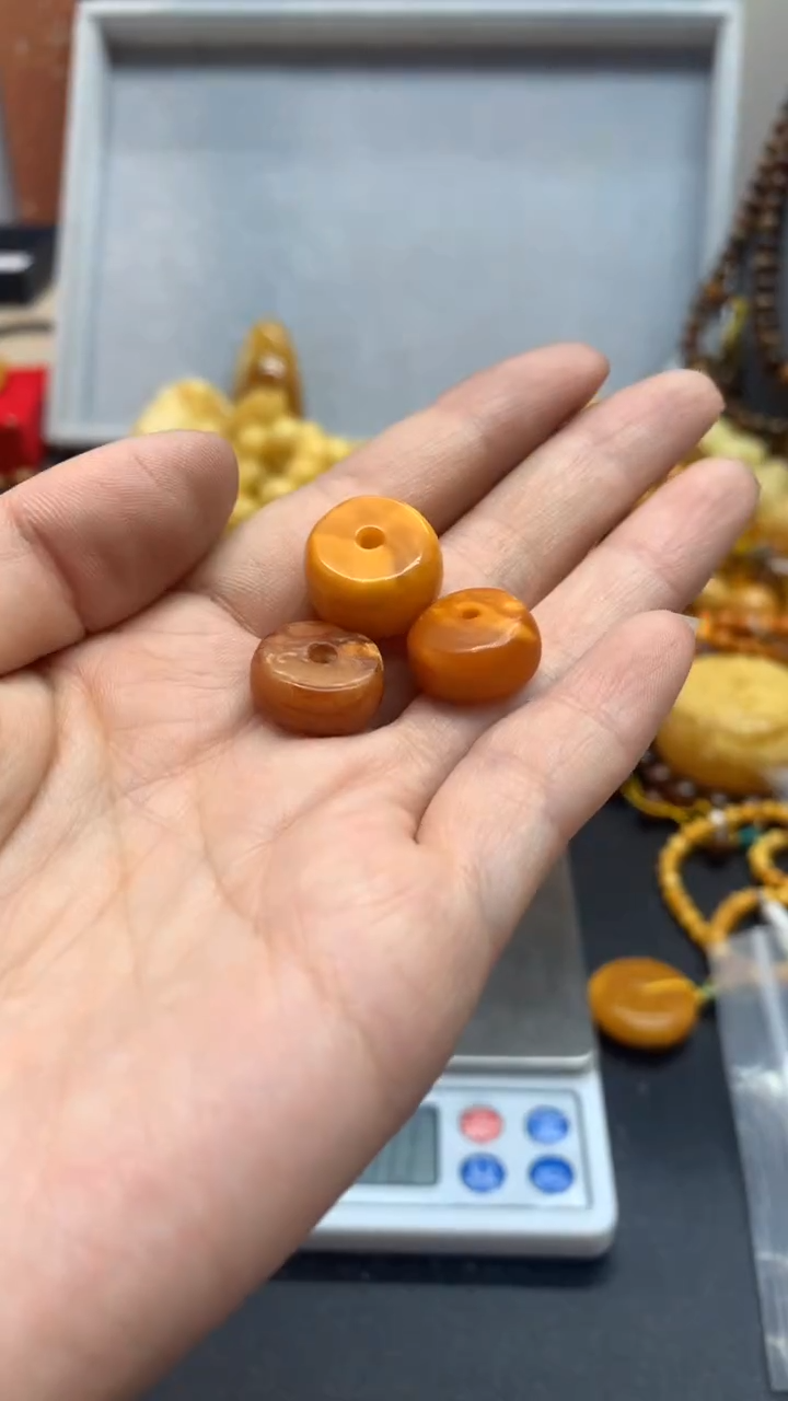 【闪购商品】琥珀珠宝奇石未镶嵌425）2发3个