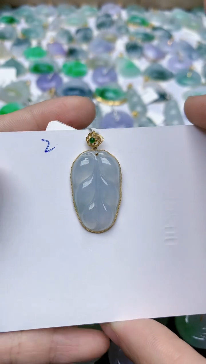 【闪购商品】翡翠颈饰18K金镶嵌天然翡翠A货    